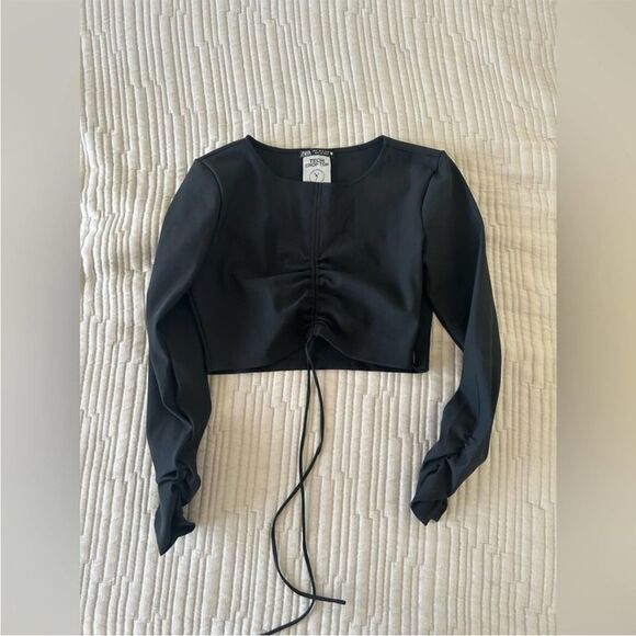 Zara EUC Tech Cropped Top Black Size S Long Sleeve Athletic Sporty Ties - Picture 4 of 7